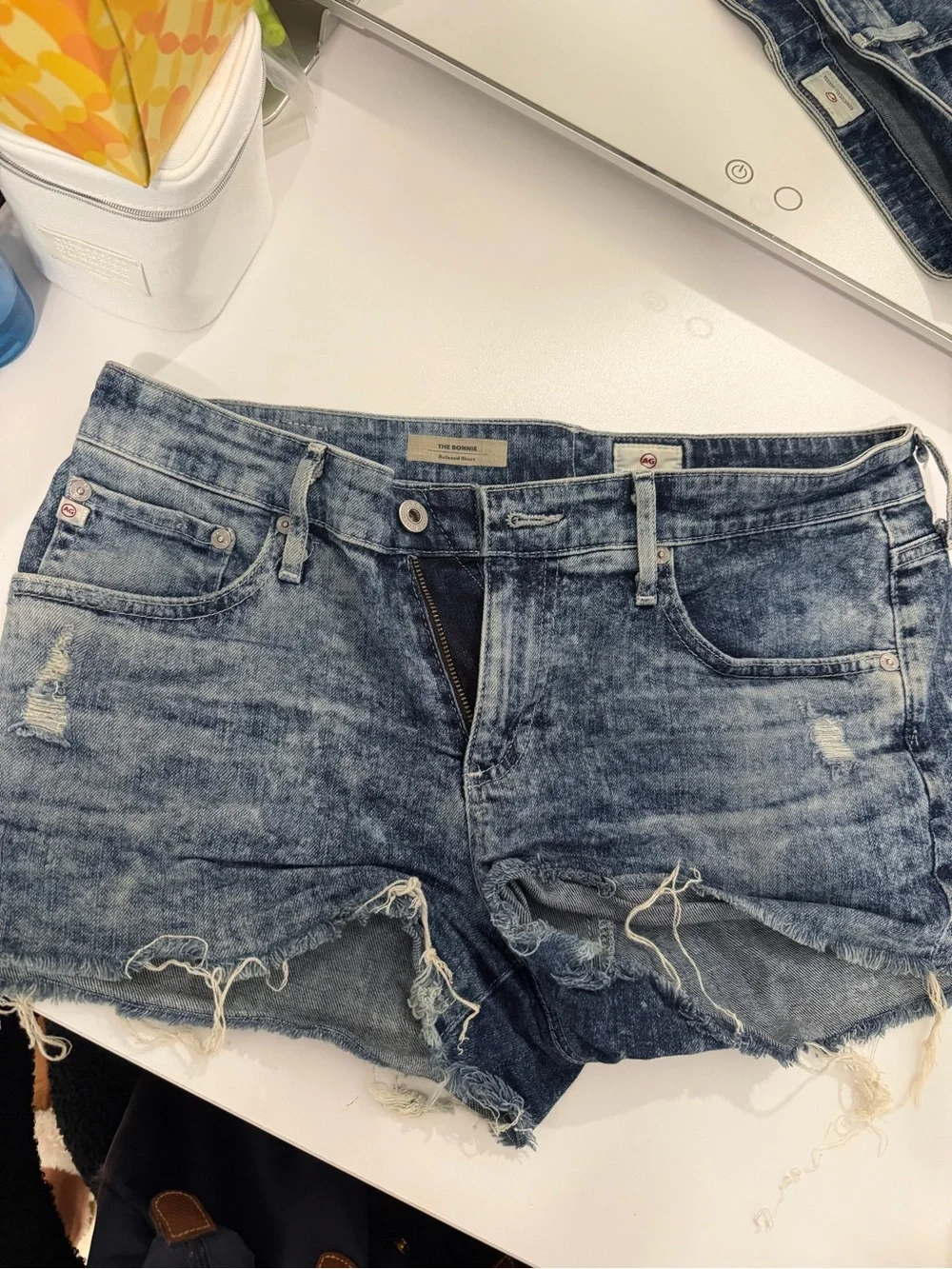 AG the Bonnie relaxed shorts size 29 distressed faded denim